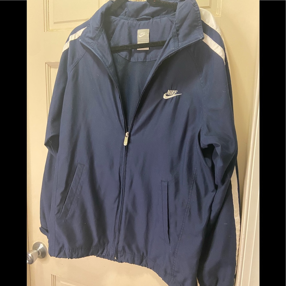 Navy size men’s medium Nike zip up windbreaker